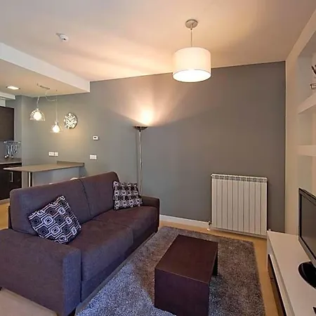 Irenaz Aparthotel