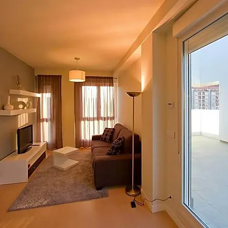 Irenaz Aparthotel 3*